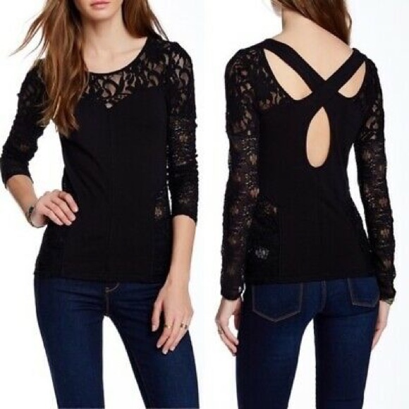 Free People Tops - HP🌹🖤 FREE PEOPLE Black Lace Top